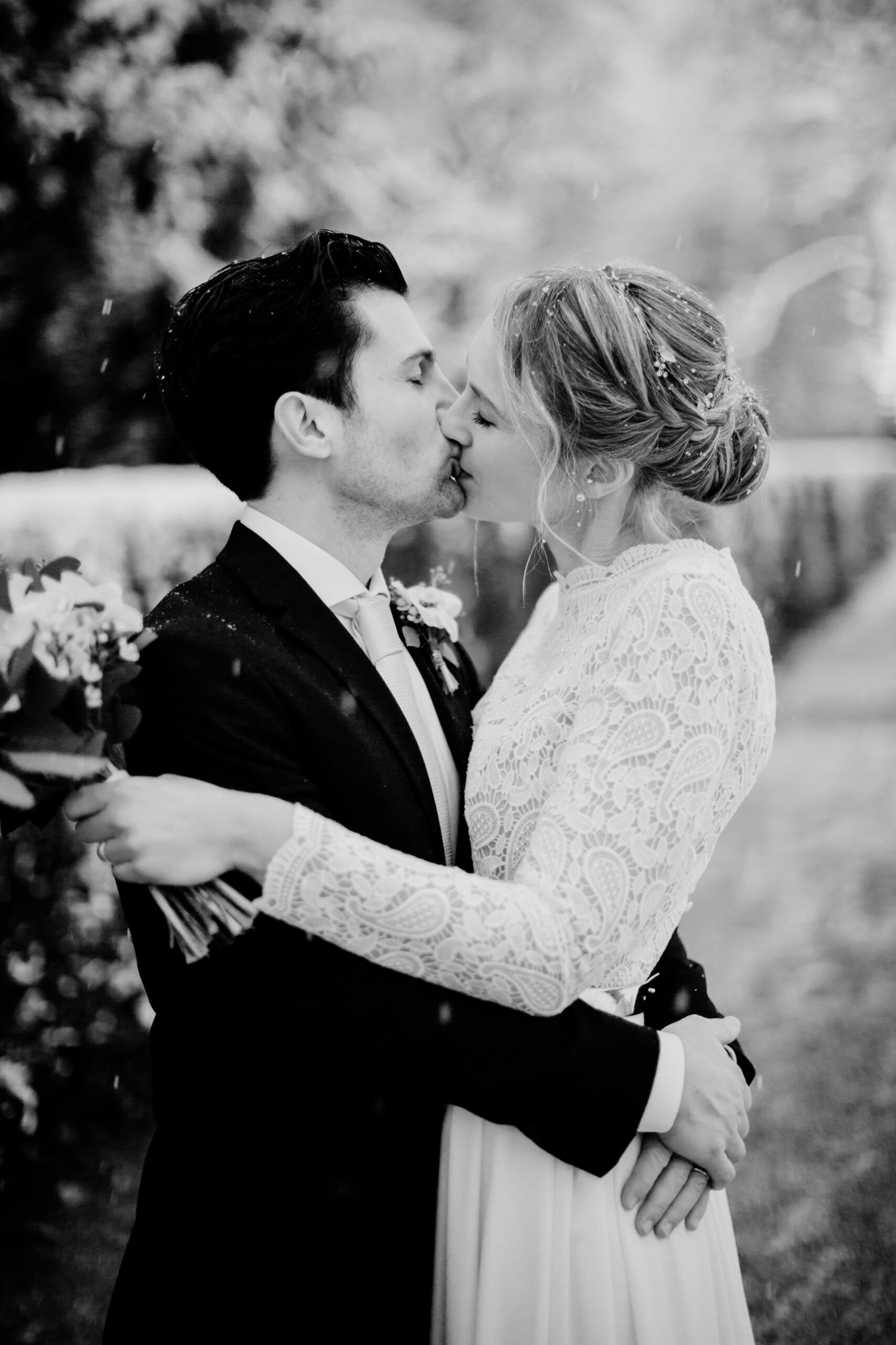 Heiraten im Winter mit Schnee am Schloss Nymphenburg mit Brautpaar Fotos im Schnee